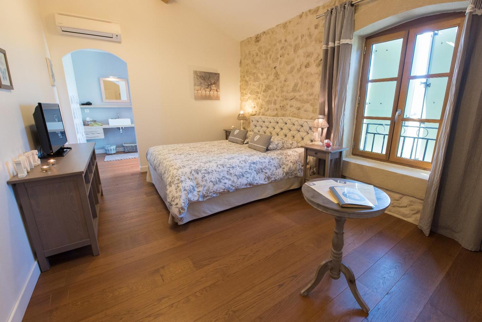 Le Relais De Pigasse Hotel Ouveillan Quarto foto